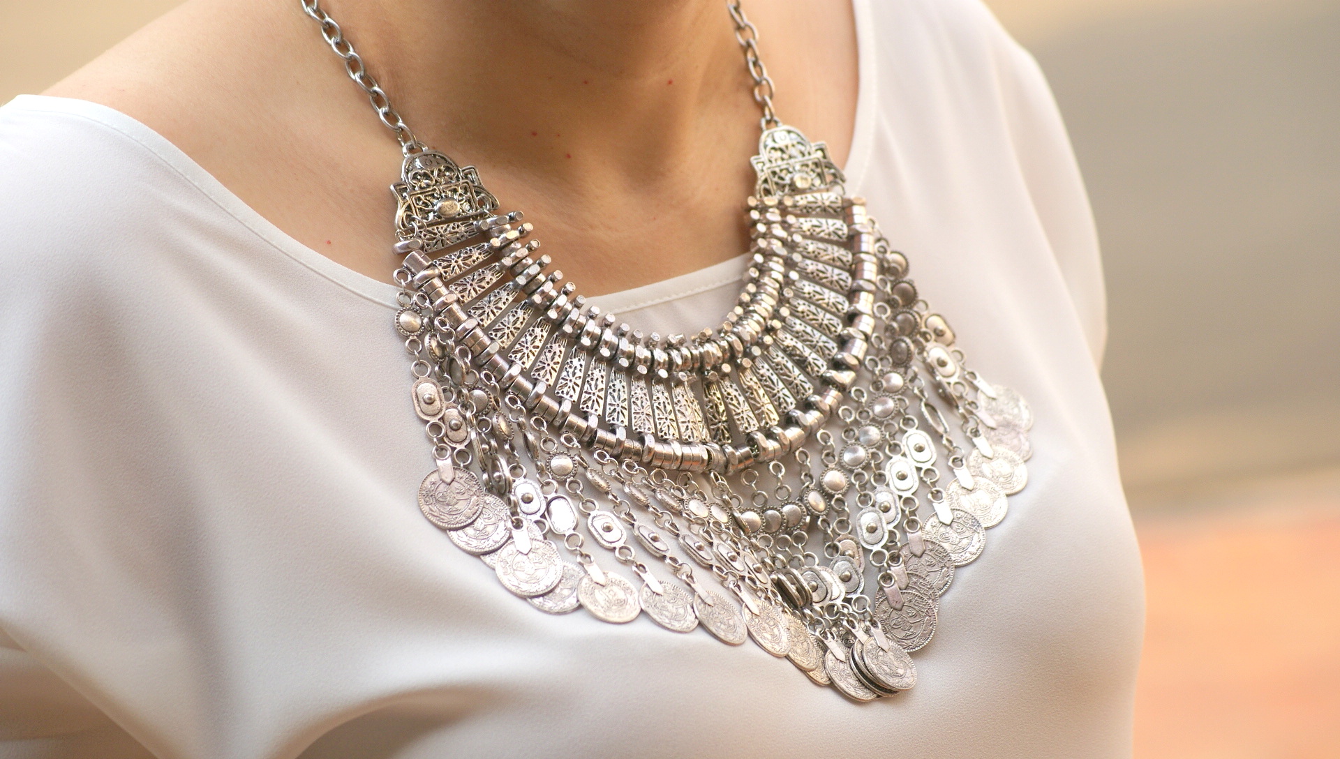 Tendência cigana de volta na composição de looks despojados