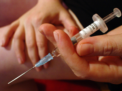 Todos os métodos contraceptivos são muito importantes, não somente os anticoncepcionais em pílulas e injetáveis, quanto o uso regular da camisinha nas relações sexuais.