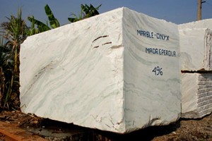 Pedra bruta de Mármore. Bloco de Mármore