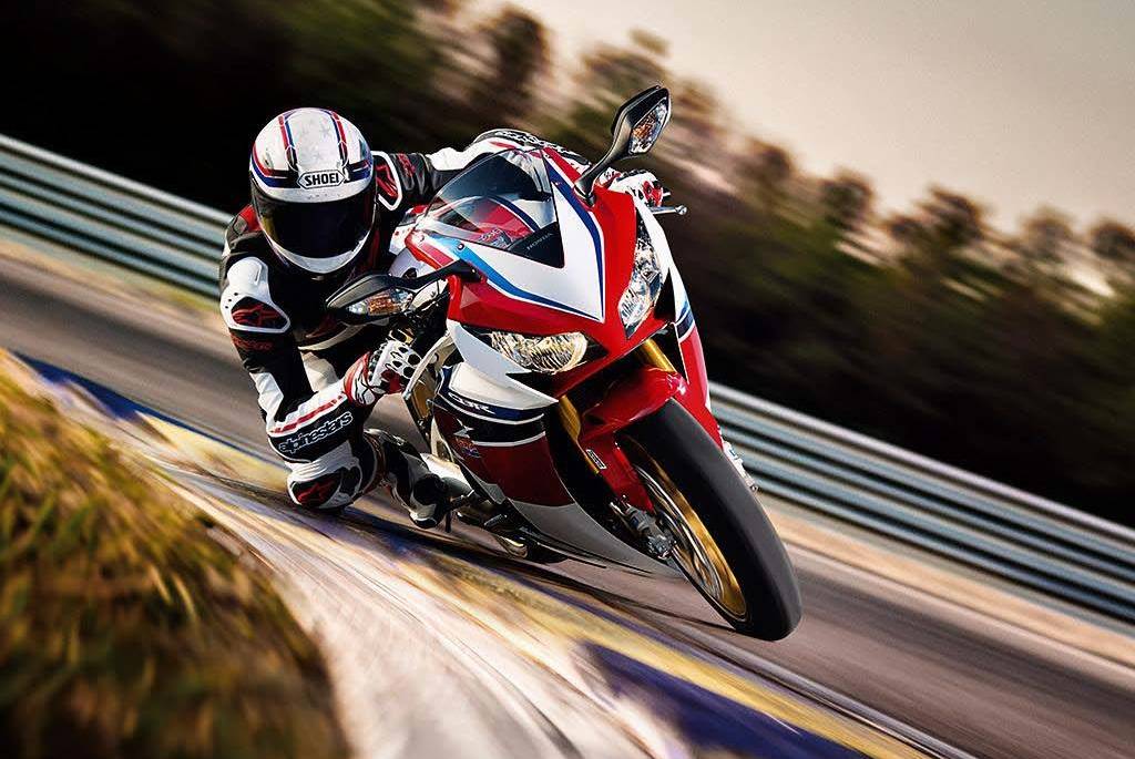 três cores complementam a nova CBR