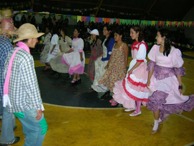 Damas para um lado, cavalheiros para o outro