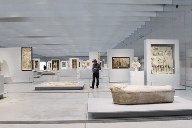 Exposição no Louvre