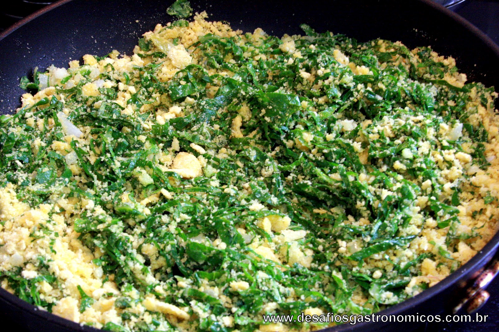 Farofa de couve e ovo