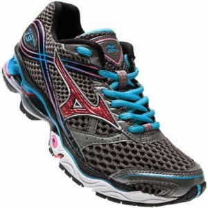 - Mizuno Wave Creation 13
