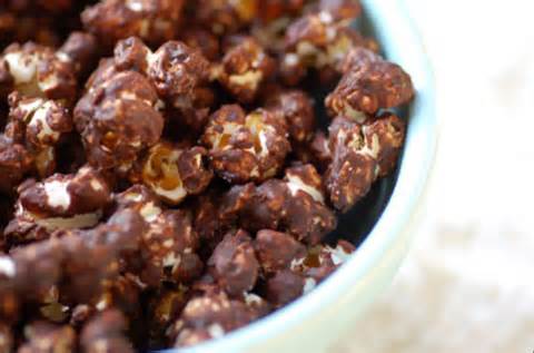 Pipoca com chocolate