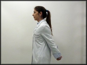 Alongando ombro e peito