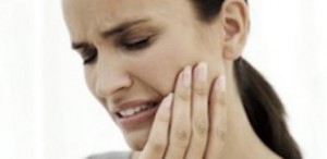 Tratamento de Canal dentário. dor de dente intensa