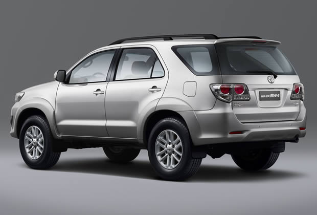Foto da Hilux SRV 2014